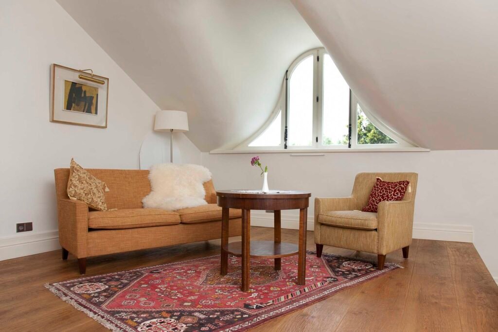 52568 elegant sitting room xtzc33b.jpg
